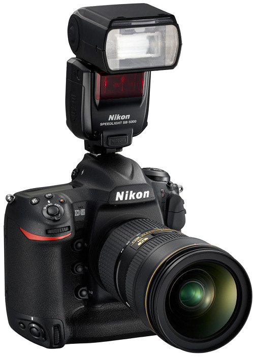 Nikon_SB-5000_Speedlight_&_Nikon_D5.jpg