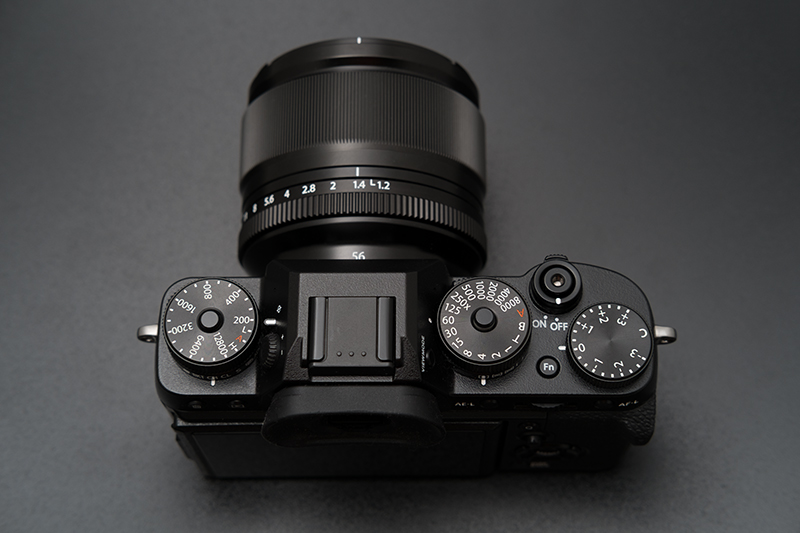 Fuji X-T2 telo 003 top view.jpg