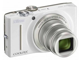 Nikon Coolpix S8200