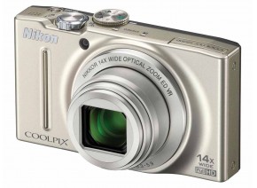 Nikon Coolpix S8200