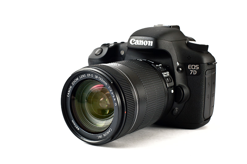 Canon EOS 7D kit 18-135 IS