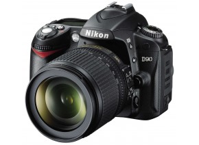 Nikon D90 18-200 VR II