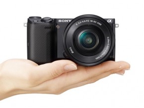 Sony predstavio dva nova modela: Alpha NEX-5T i A3000.