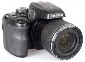 Fuji FinePix S8200