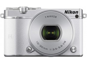 Nikon 1 J5 10-30 VR