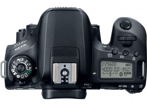 Canon EOS 77D 18-55 IS STM