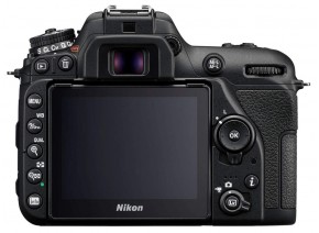 Nikon D7500