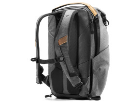 Peak Design Everyday Backpack v2 (Charcoal, 20L) - Tamnosivi ranac BEDB-20-CH-2