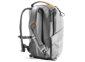 Peak Design Everyday Backpack v2 (Ash, 20L) - Svetlosivi ranac BEDB-20-AS-2