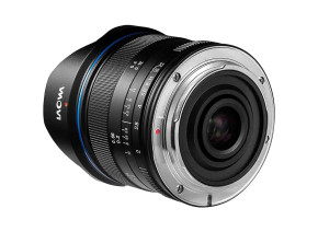 Laowa 7.5mm f/2 Auto Aperture MFT (Black) 