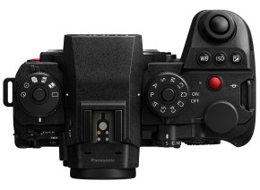 Panasonic Lumix S1 II Mirrorless Camera - slika 3