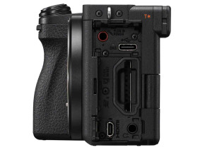 Sony A6700 18-135