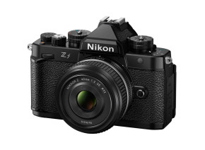 Nikon Zf + 40mm f/2 SE