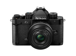 Nikon Zf + 40mm f/2 SE Black