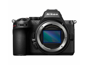 Nikon Z5 II 24-200