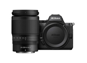 Nikon Z5 II 24-200