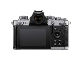Nikon Zfc + 28mm f/2.8 SE (Silver)