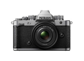 Nikon Zf + 40mm f/2 SE Silver