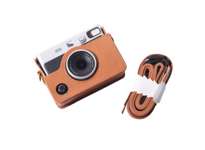 Halfcase torbica za Fujifilm Instax Mini Evo – Braon