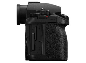 Panasonic Lumix S1 IIE Mirrorless Camera - slika 4
