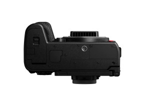 Panasonic Lumix S1 IIE Mirrorless Camera - slika 6